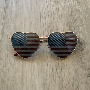American flag heart-frame sunglasses